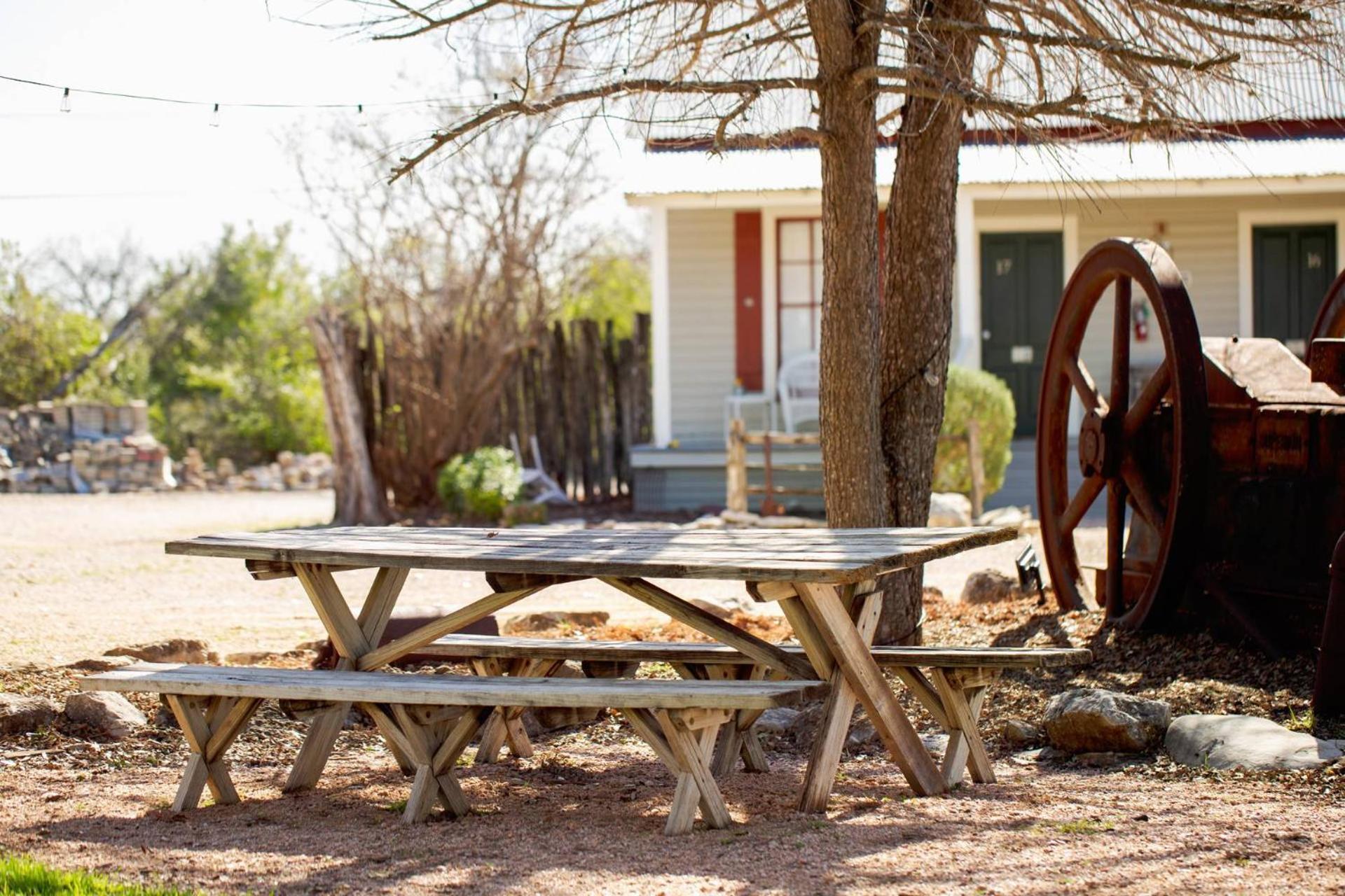 #6 The Root Cellar At Garrison In Gruene Villa Ню Браунфелс Екстериор снимка