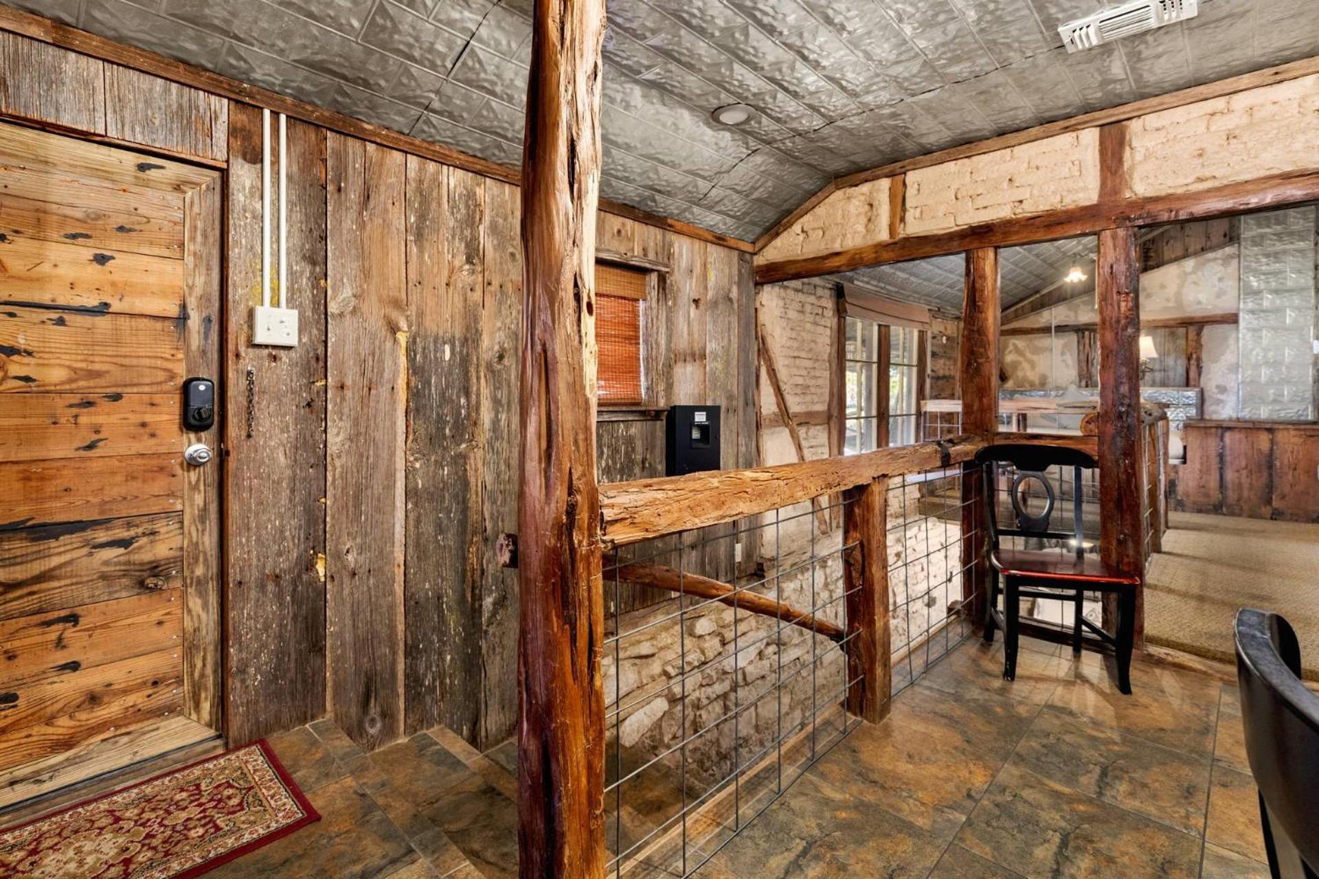 #6 The Root Cellar At Garrison In Gruene Villa Ню Браунфелс Екстериор снимка