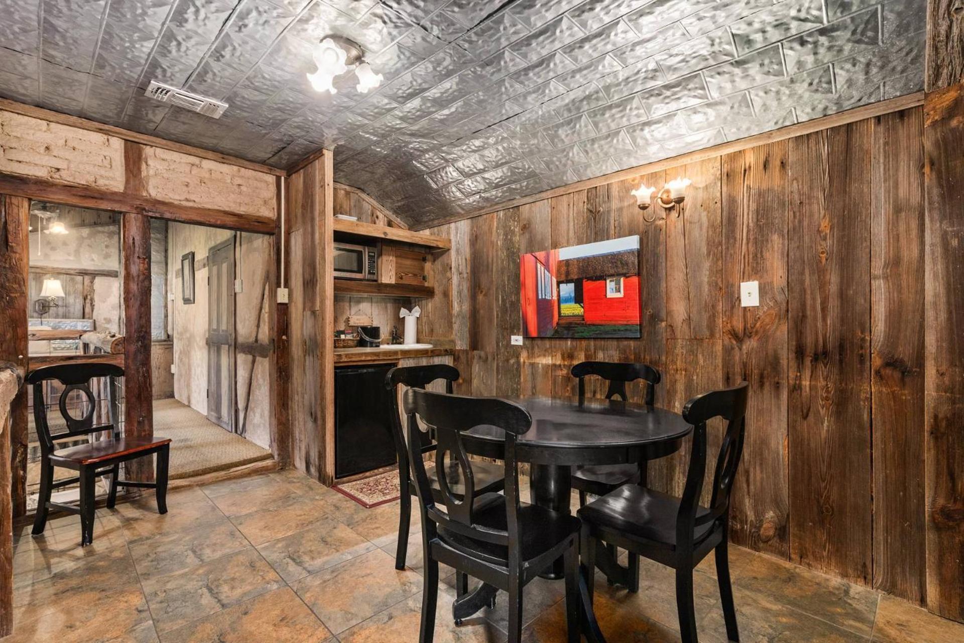 #6 The Root Cellar At Garrison In Gruene Villa Ню Браунфелс Екстериор снимка